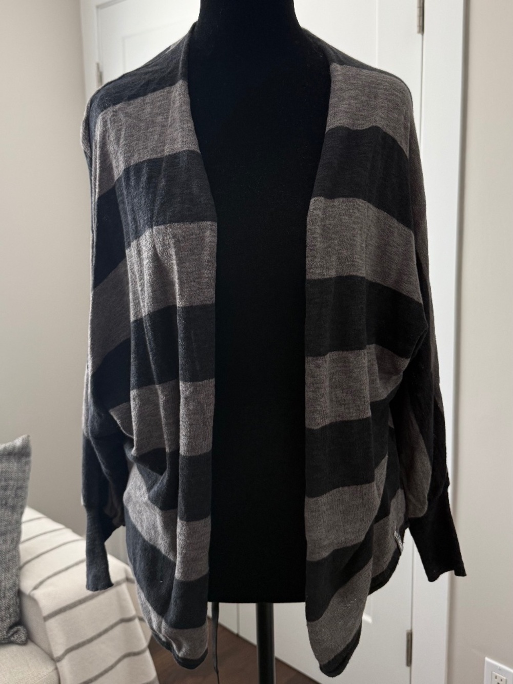 Billabong Good Times Black Gray Striped Open Front Cardigan Women’s M